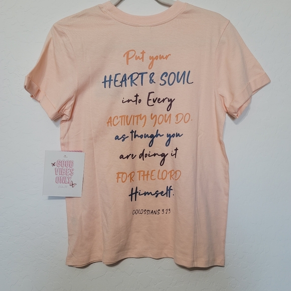 NWT Vibe N' Peach Graphic Tee Size Small - Picture 10 of 11